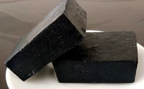 10 Benefits of Using Charcoal Goat’s Milk Soap